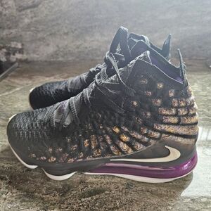 Nike Lebron 17 Purple/Gold Basketball Shoes